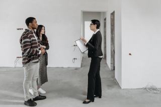 Real Estate Agents: How to Choose the Right One for You