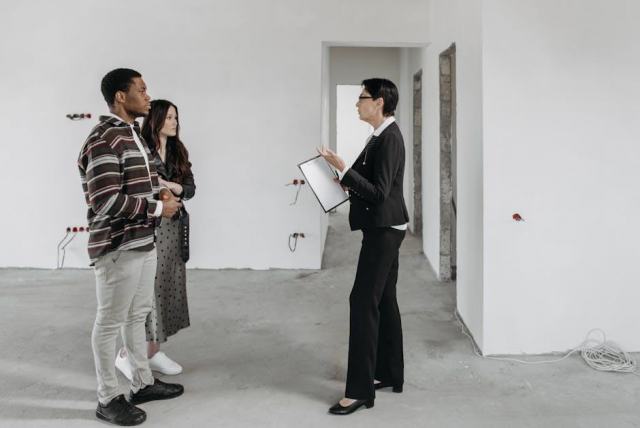 Choosing a Real Estate Agent: What Every Buyer and Seller Needs